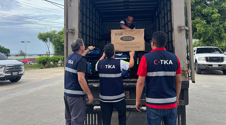 Bakan Ersoy Venezuela'nın Yanında Olmayı Sürdüreceğiz 3