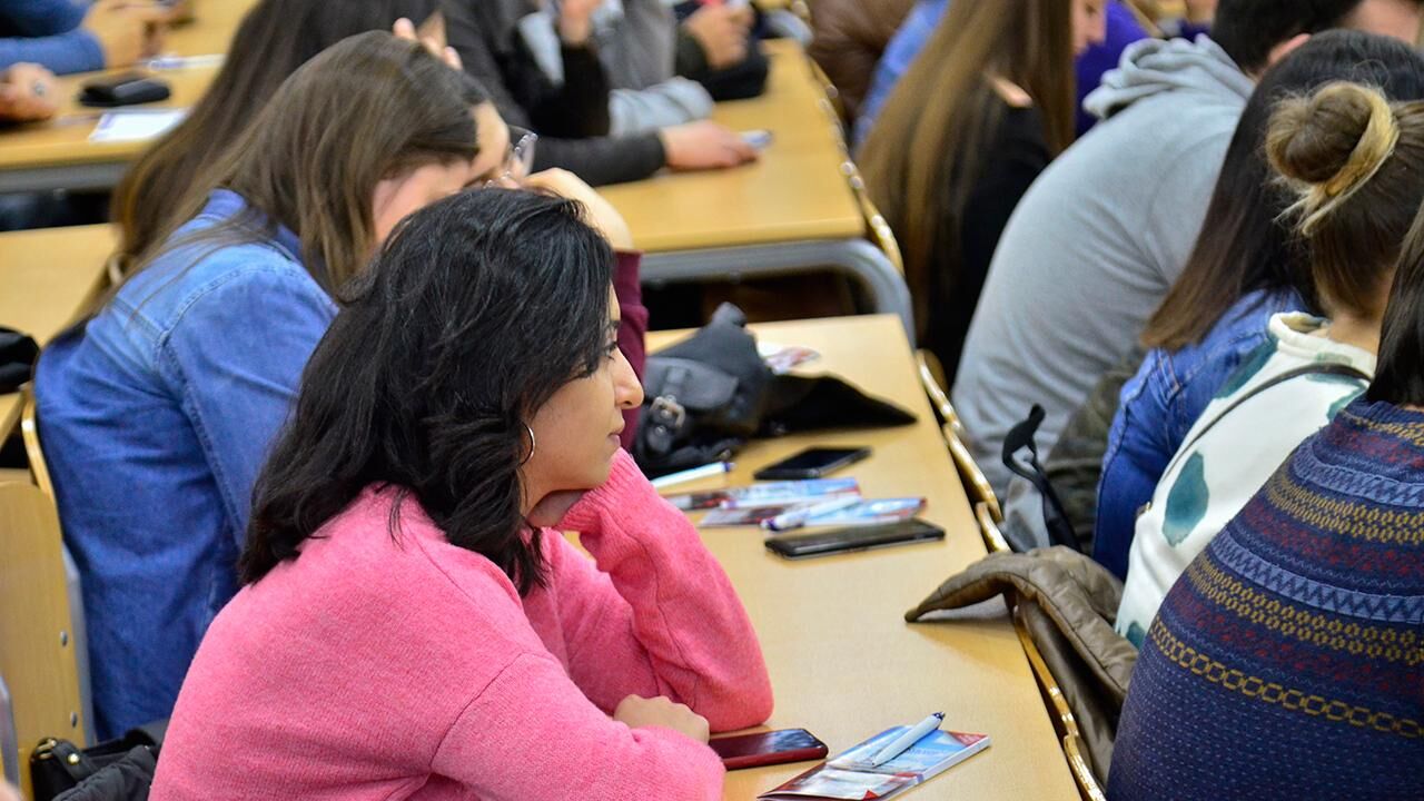 Universite Ogrenci Depo-1