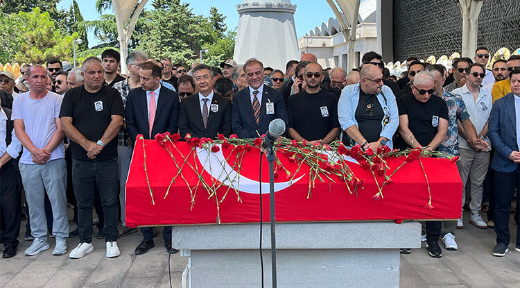 Usta Oyuncu Zihni Göktay Son Yolculuğuna Uğurlandı 3