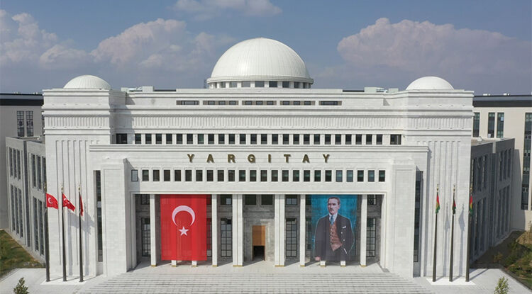 Yargıtay'dan emsal karar: Haftalık tatil ücreti iki kez alınamayacak!