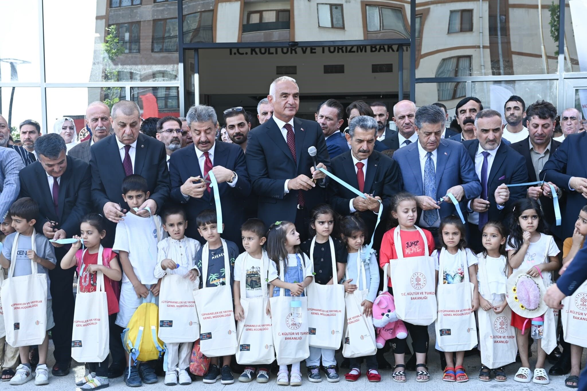 Kütüphaneler, Cumhuriyet tarihinin rekor sayılarına ulaştı-2