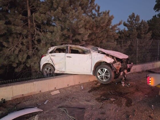 Ankara’da Kontrolünü Kaybeden Otomobil Yoldan Çıktı 1 Ölü, 1 Yaralı (1)