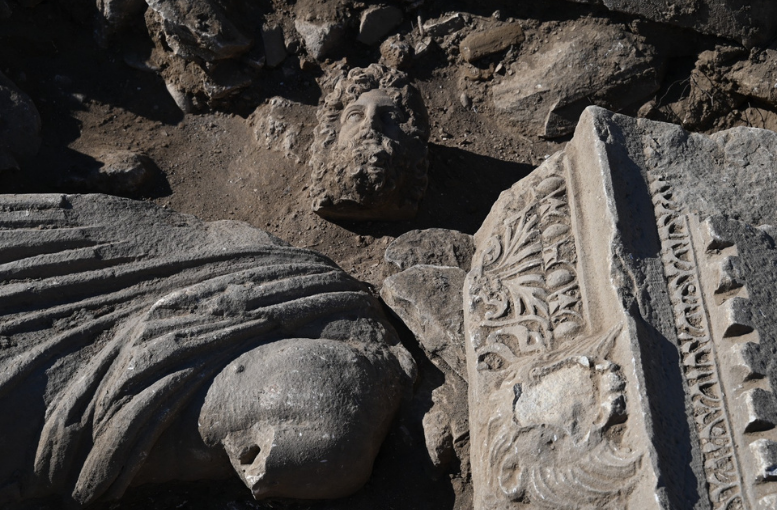 Aspendos’ta Şifanın 1800 Yıllık Dev Heykeli Gün Yüzüne Çıktı (4)