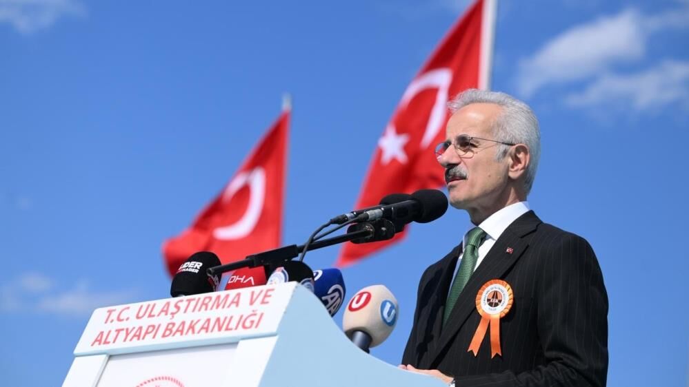 Bakan Uraloğlu-17