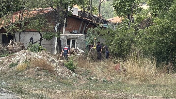 Bolu’da Arazi Anlaşmalığında Kan Aktı Baba Ve Oğlu Öldü (2)