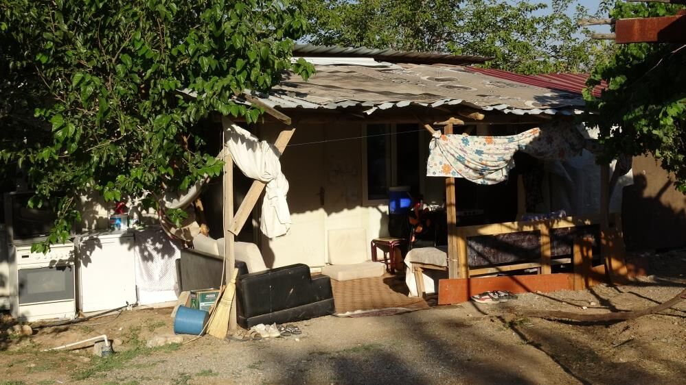 Elektrik Aboneliği Için Attığı Imza Sonrası Ailesiyle Evsiz Kaldı1