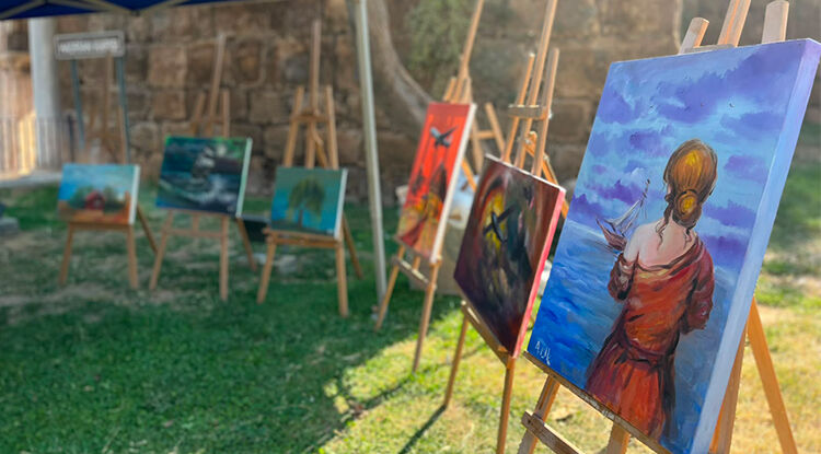 Engel Tanımayan Ressam, Eserlerini Sanatseverlerin Beğenisine Sundu 4