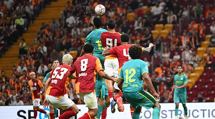 Galatasaray Taraftarından Yönetime Tepki! “ Sabrımız Taşıyor Transferler Nerede 3