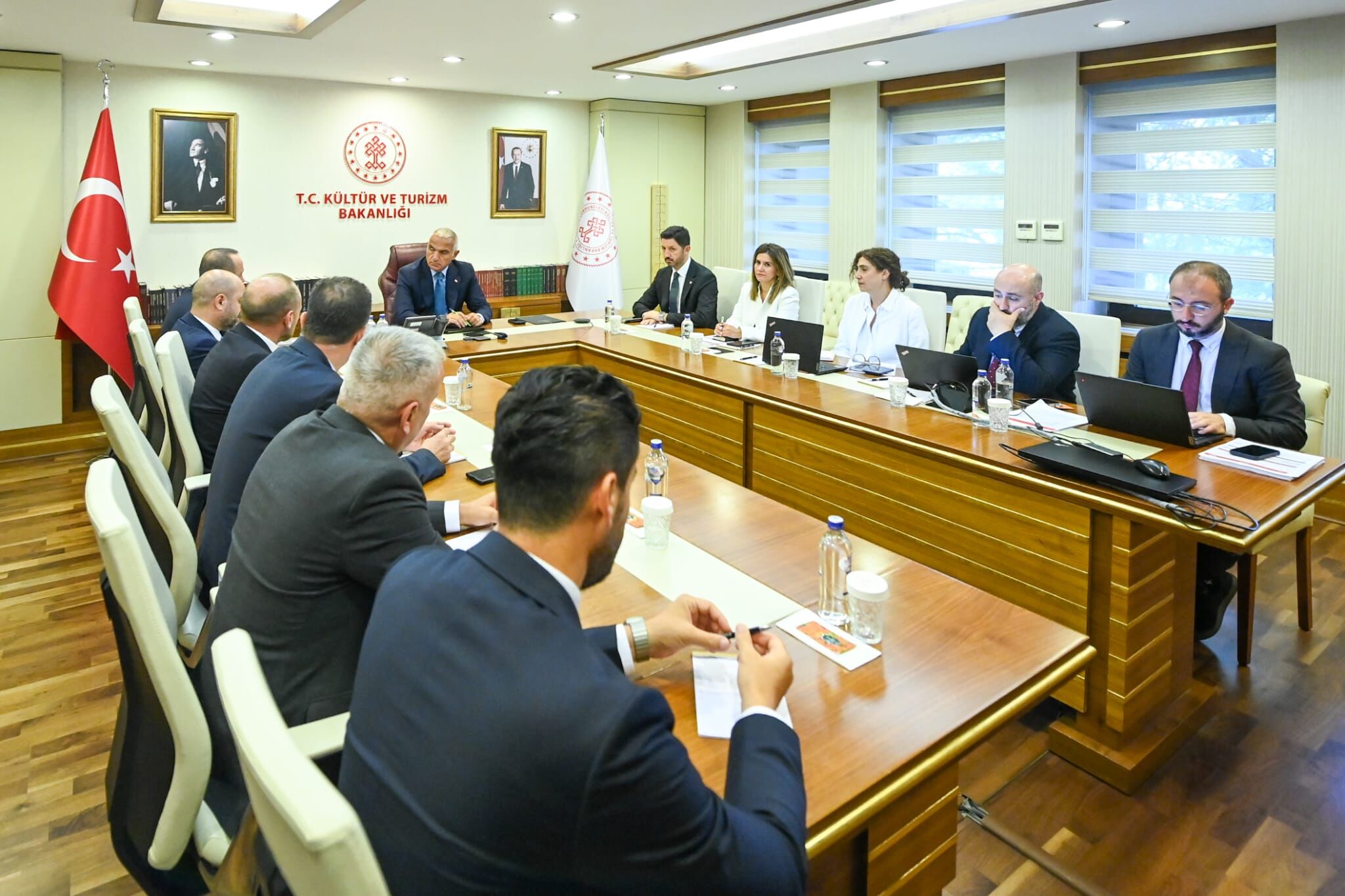 Kültür Ve Turi̇zm Bakani Mehmet Nuri̇ Ersoy (2)-4