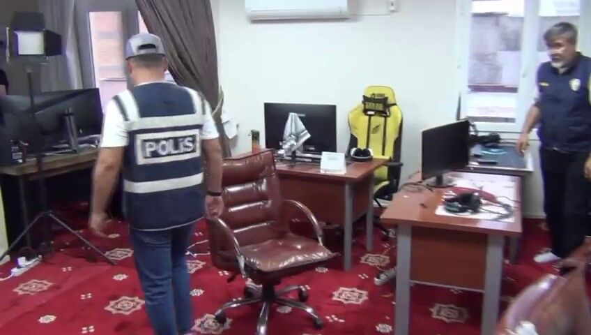 Kuytulcular, Operasyon Olacağını Anlayınca Bilgisayar Kasalarını Boşaltıp Hard Diskleri Yok Etmiş (4)