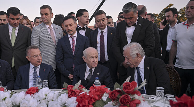 M H P Lideri Bahçeli, Nikah Şahidi Oldu 1-1