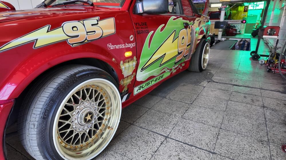 Şimşek Mcqueen3