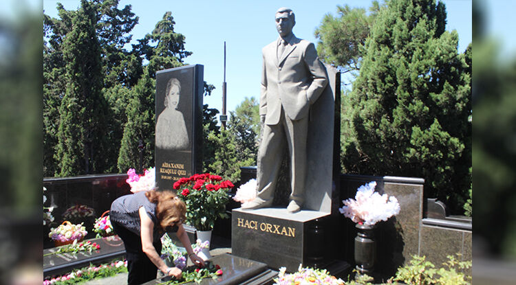 Zarife Guliyeva’nın Oğlu Mezarı Başında Anıldı