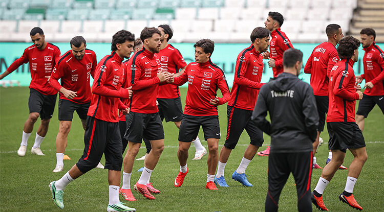 A Milli Futbol Takımı, İtalya maçı hazırlıklarını tamamladı