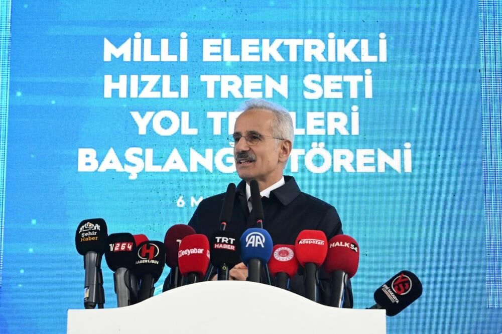 Bakan Uraloğlu-18