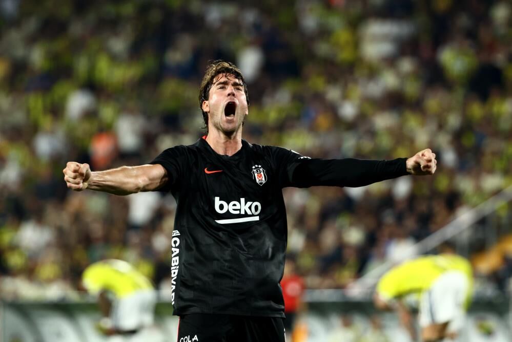 Casoni’den, Beşiktaş’ın hücum hattına övgü!