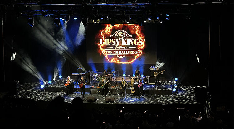 Gipsy Kings, İstanbul'da konser verdi