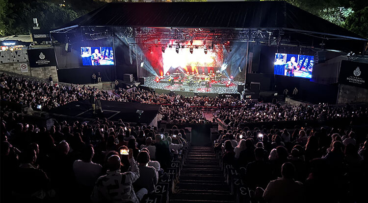 Gipsy Kings, İstanbul'da Konser Verdi