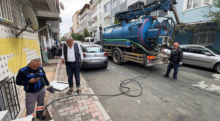 İstanbul'da Sağanak Hayatı Olumsuz Etkiledi 2
