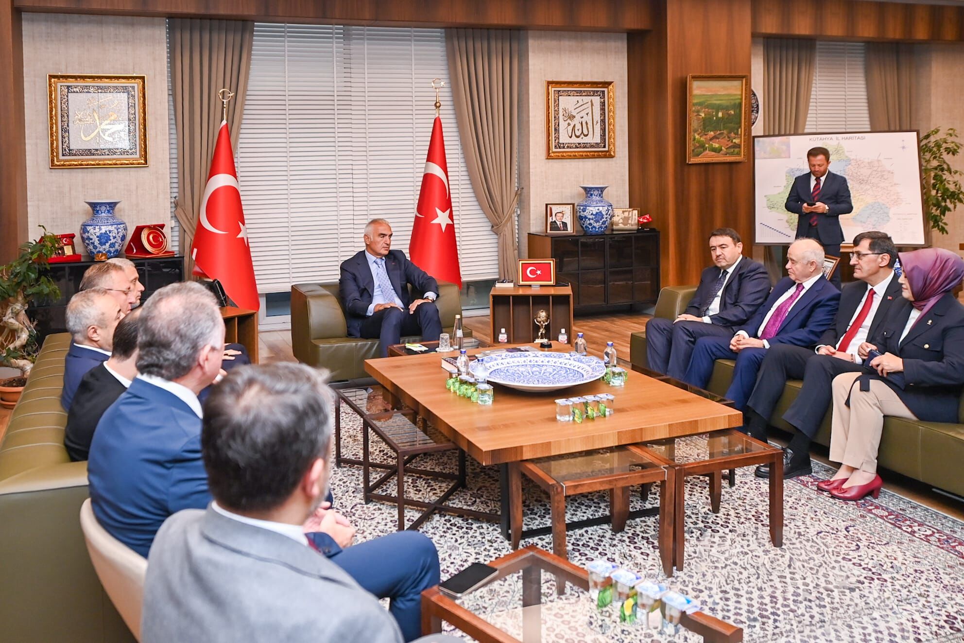 Kültür Ve Turi̇zm Bakani Mehmet Nuri̇ Ersoy (1)-6