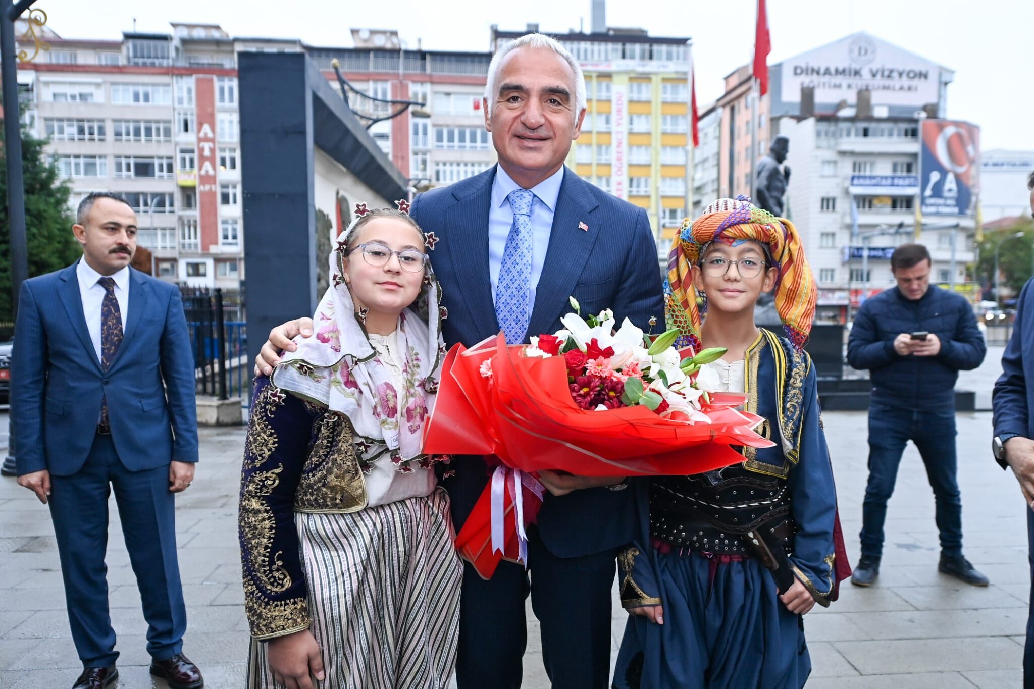 Kültür Ve Turi̇zm Bakani Mehmet Nuri̇ Ersoy (2)-6