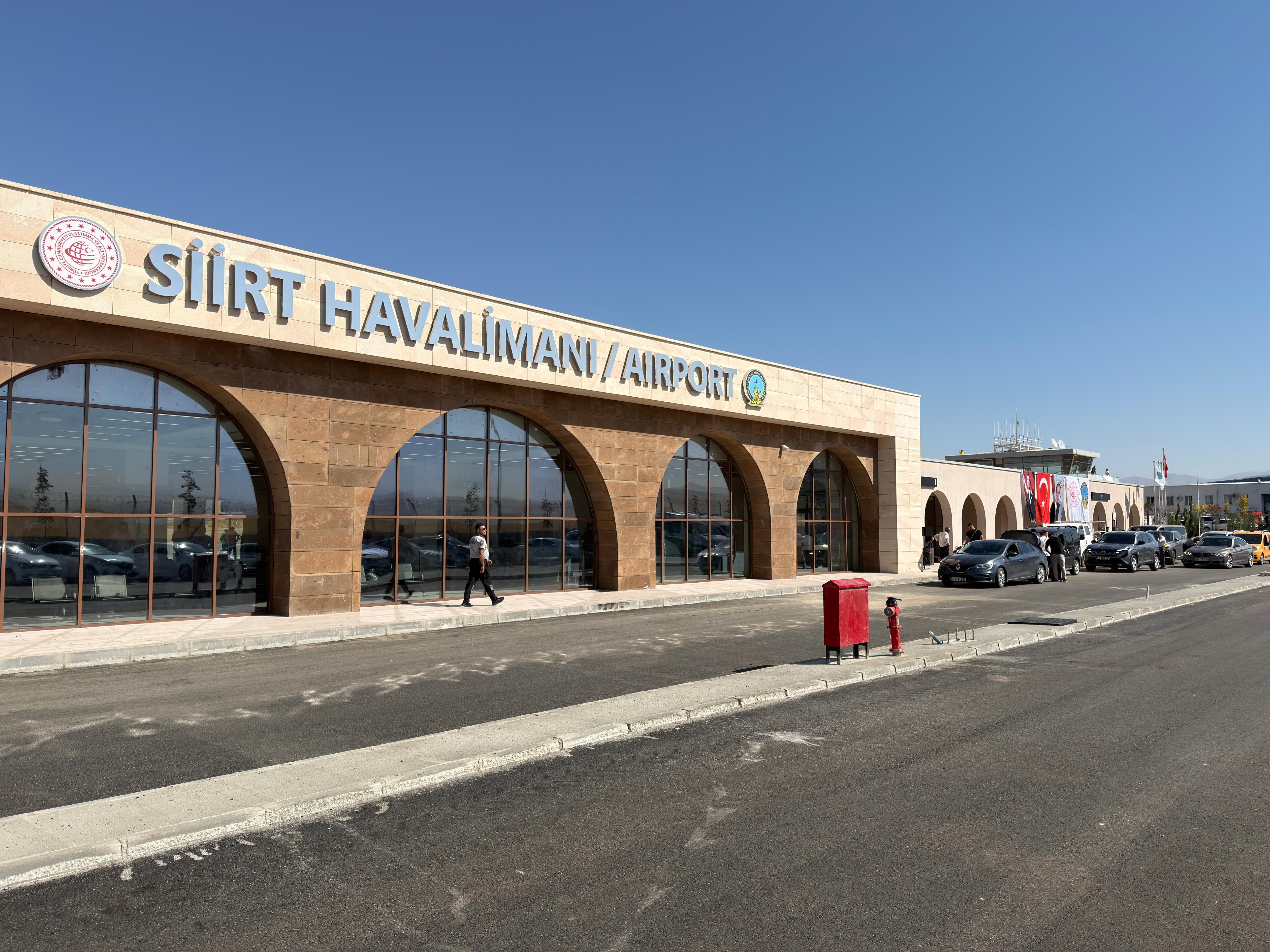 Yenilenen Siirt Havalimanı’na Ilk Yolcu Uçağı Indi