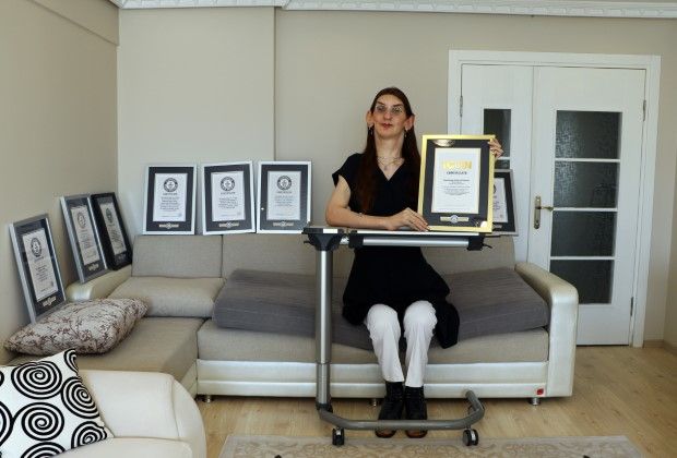 2 Metre 15 Santimetrelik Rumeysa Gelgi'den 12 Yılda 8 Dünya Rekoru! Hikayesi Belgesel Oldu (1)