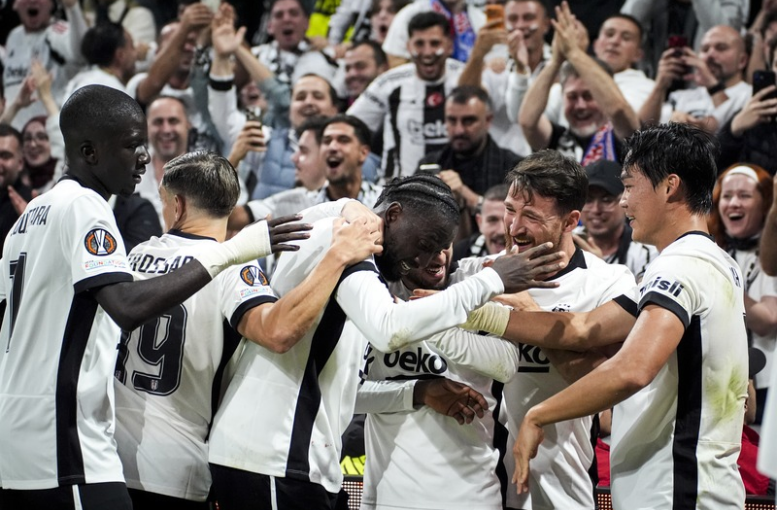 Beşiktaş, Crystal Palace ile berabere kaldı