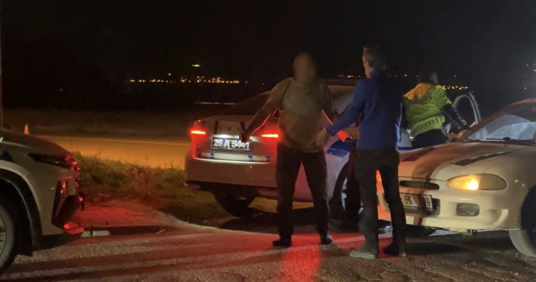 Alkollü Yakalanan Sürücünün Arkadaşı Bu Şoför Salak, Ben Size Yakalanmam (1)