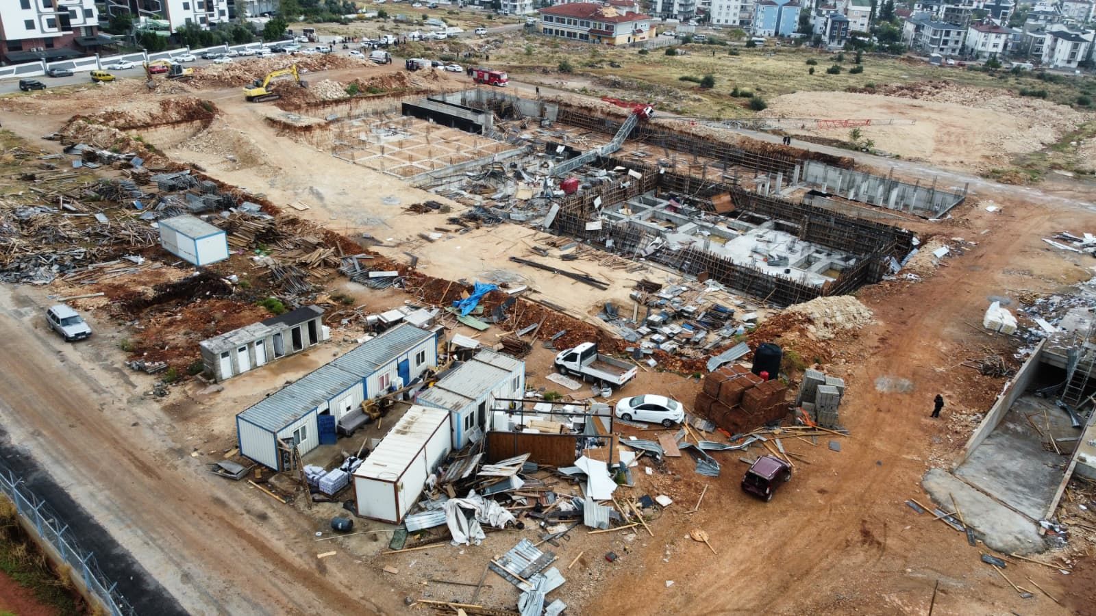 Antalya'da 4 Can Alan Hortumun Yeni Görüntüleri Ortaya Çıktı! Bakan Çiftçi'den Açıklama.. (1)