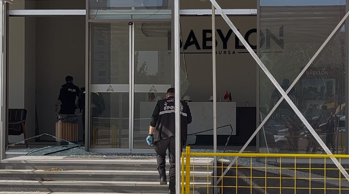 Bursa'da 250 Milyon Tl'lik Alacak Iddiası! İnşaat Projesinin Satış Ofisine Silahlı Saldırı