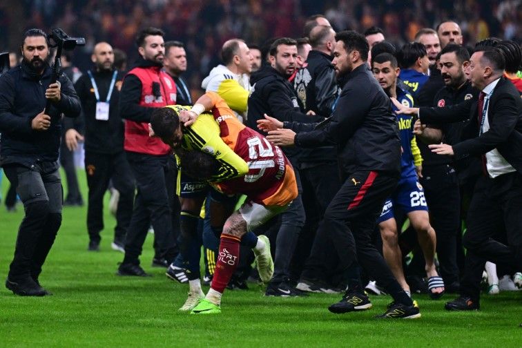Derbi̇ Kavga (3)