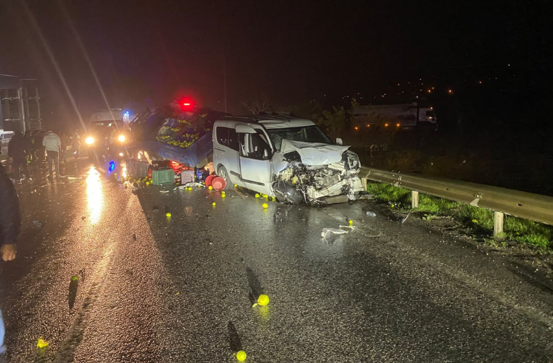 Sakarya'daki zincirleme kazada ölü ve yaralılar var