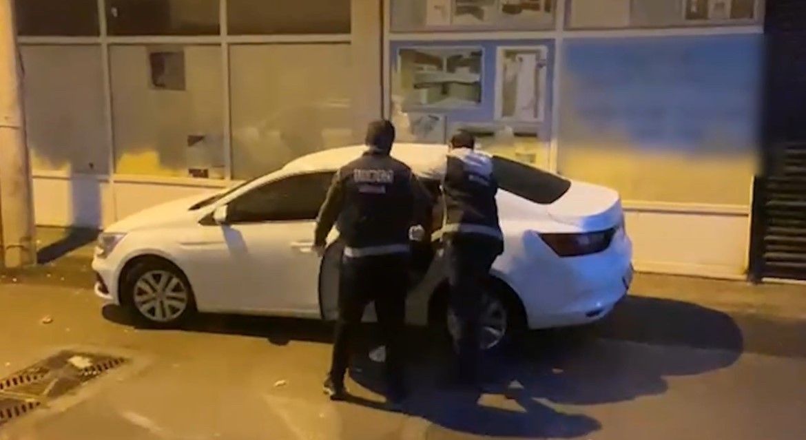Sosyal Medyadan Örgüte Davet! Bursa'da 29 Adrese Baskın Yapıldı 25 Gözaltı (3)